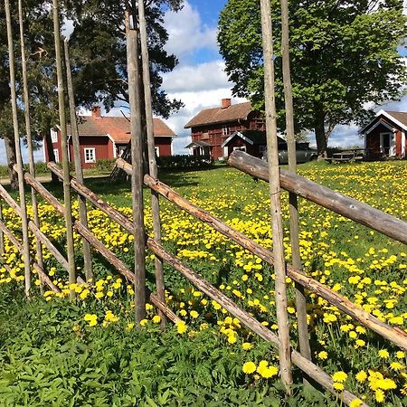 Skyberga Torp Kumla Villa Exterior foto