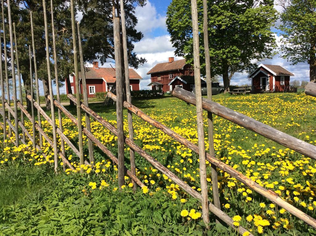 Skyberga Torp Kumla Villa Exterior foto