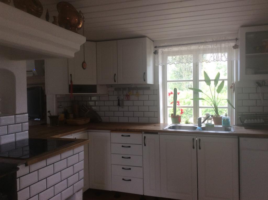 Skyberga Torp Kumla Villa Exterior foto